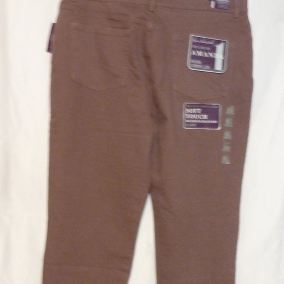 Gloria Vanderbilt  AMANDA Stretch Slimming Jeans - Picture 9 of 11